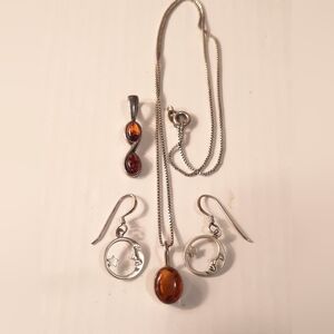 Elegant 925 Silver and Amber Jewelry Set